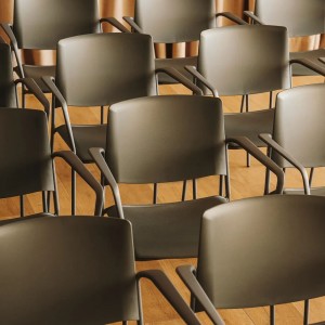 Sillón Ema 4L polipropileno Enea