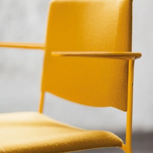 Sillón Ema patín tapizada Enea