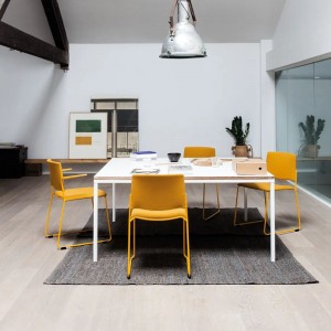 Sillón Ema patín tapizada Enea