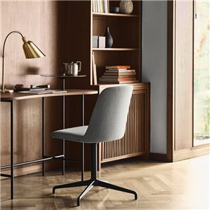 Silla Rely tapizada giratoria &Tradition