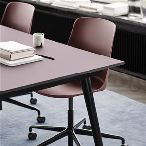 Silla Rely plástico regulable &Tradition