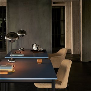 Silla Rely tapizada regulable &Tradition