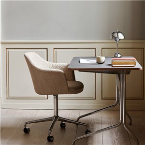 Sillón Rely tapizado giratorio &Tradition