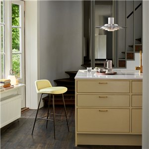 Taburete Rely respaldo bajo tapizado &Tradition