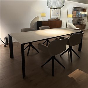 Mesa Extra Cerámica Delta Andreu World