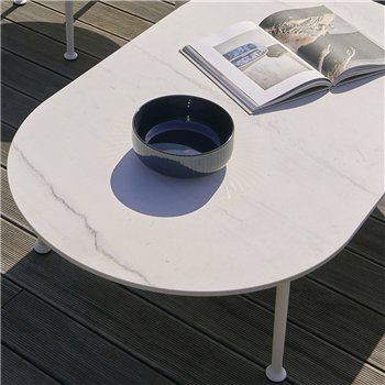 Mesa de centro ovalada Curio Point