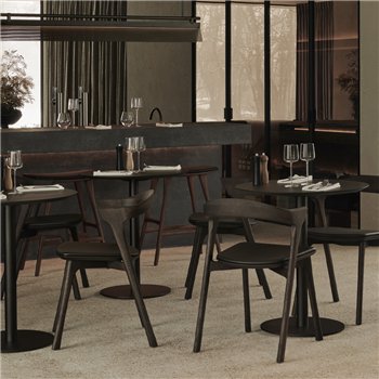 70: Roble barnizado marrón