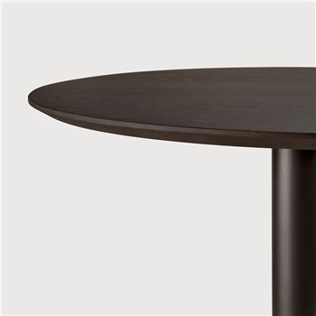 Roble barnizado marrón