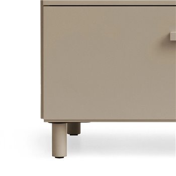 Cómoda alta Relief con pies String Furniture