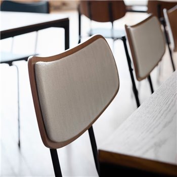 Silla Vega VLA26P Carl Hansen and Son - Roble barniz Acero negro Tapiz Mood 01104