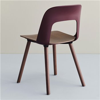 Silla Layout 122 asiento madera Hay
