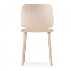 Silla Babila 2700 de Pedrali. Sillas de diseño. Sillas de madera de fresno,