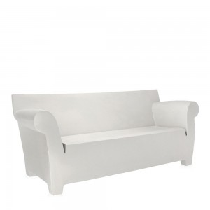 Sofá Bubble Club de polietileno coloreado en variedad de opciones.