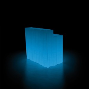 Barra Frozen Light de Plust Collection diseñada para exteriores.