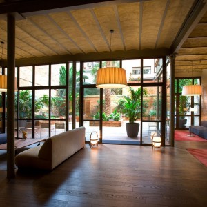 Lámpara suspensión GT7 2000 de Santa & Cole. Lámparas de diseño moderno.