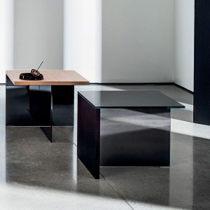 Mesa centro Regolo cuadrada madera de Sovet Italia. Mesas y complementos de diseño.
