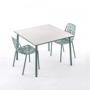 Silla Forest de diseño moderno y elegante de Fast. Sillas metálicas para exteriores.