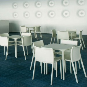 Mesa Air-Table de Magis. Mesas y sillas modernas para exterior apilables.